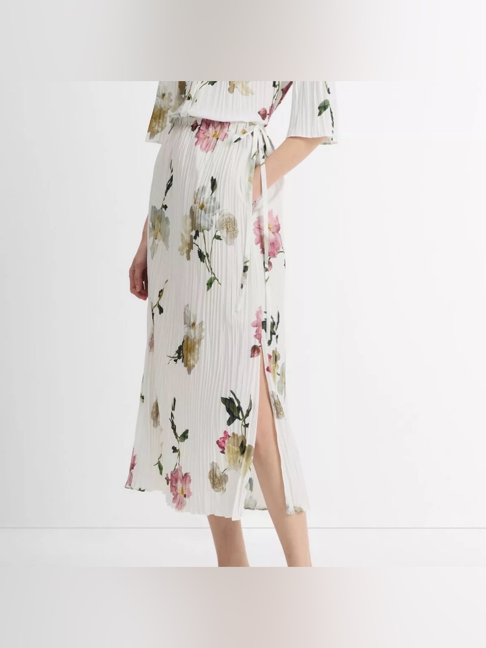 Vince Wilted Peony Pleated Side-Tie Skirt